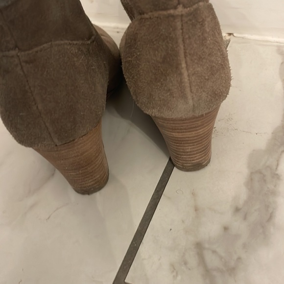 Aldo Grey/brown wedge suede booties size 8 - Picture 5 of 8